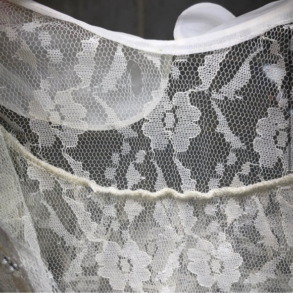 🗝️VINTAGE LACE DRESS 5T / 6 IVORY TIERED TURN OF THE CENTURY🗝️ - Picture 9 of 10